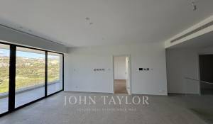 Vendita Appartamento Agios Tychonas