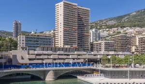 Vendita Cantina Monaco