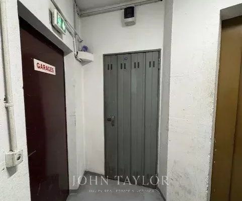 Vendita Cantina Monaco