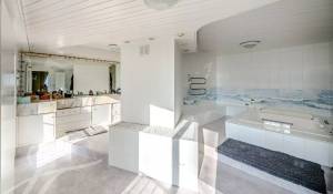 Vendita Proprietà Yens