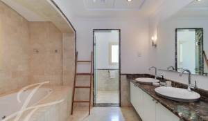 Vendita Villa The Lakes